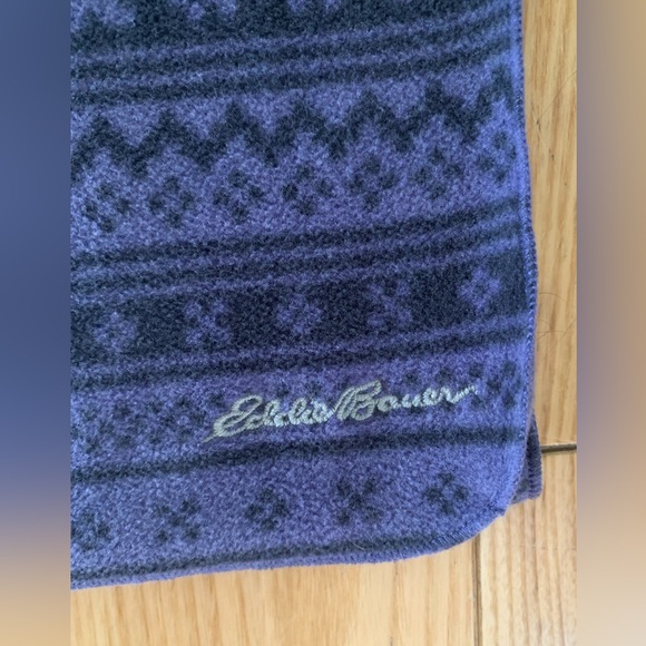 Eddie Bauer fleece scarf! Excellent condition! - Picture 2 of 2